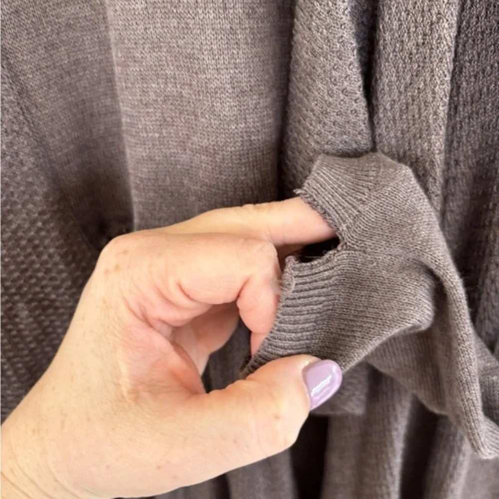 NWT Torrid Women's Brown Open Knit Long Sleeve Open Front Peplum Cardigan Size 1